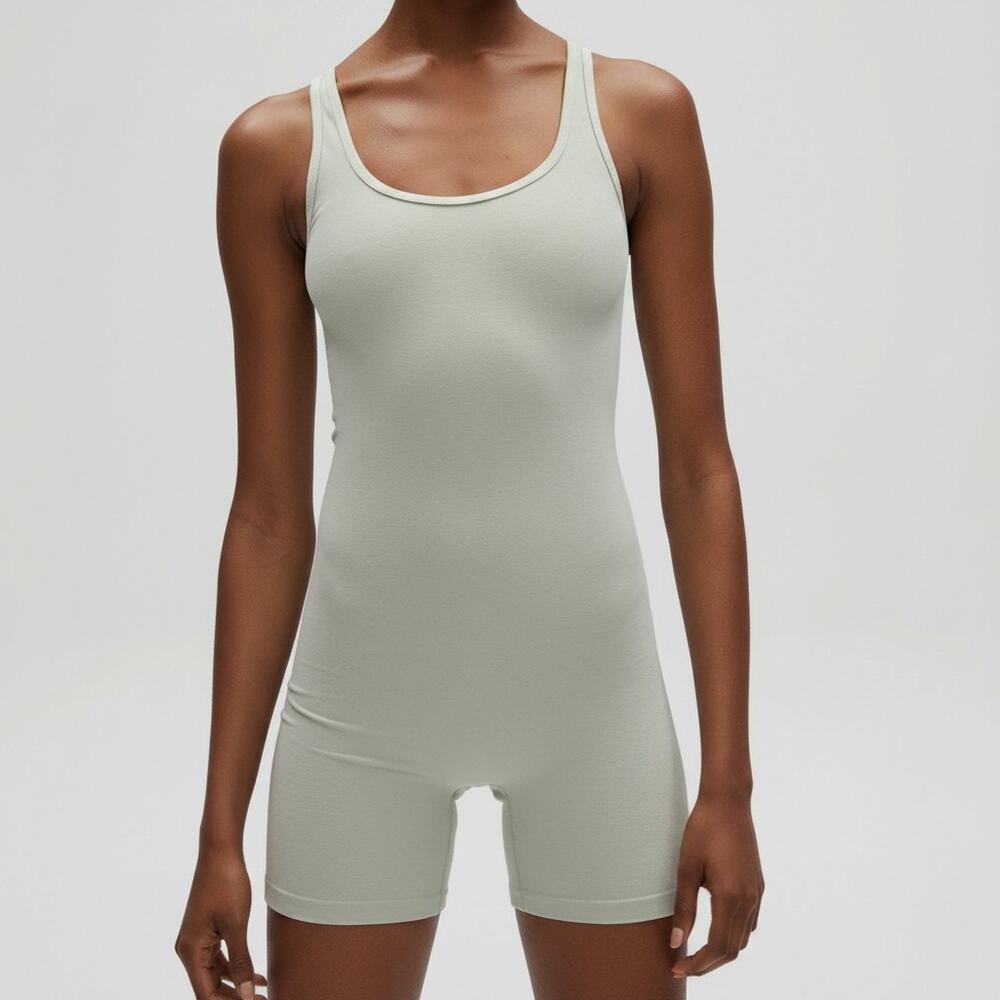 TNA Action 5" Romper Size Small Heathered Pastel Green